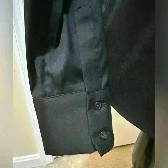 Long sleeve lace trim poplin blouse, size 4. Beautiful piece for your wardrobe. - Picture 11 of 11